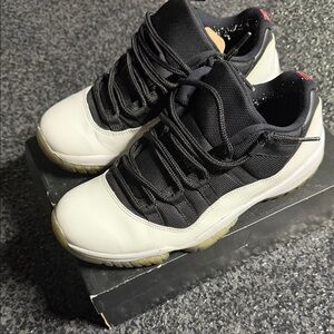 Jordan Retro XI Tuxedo Low sz 9